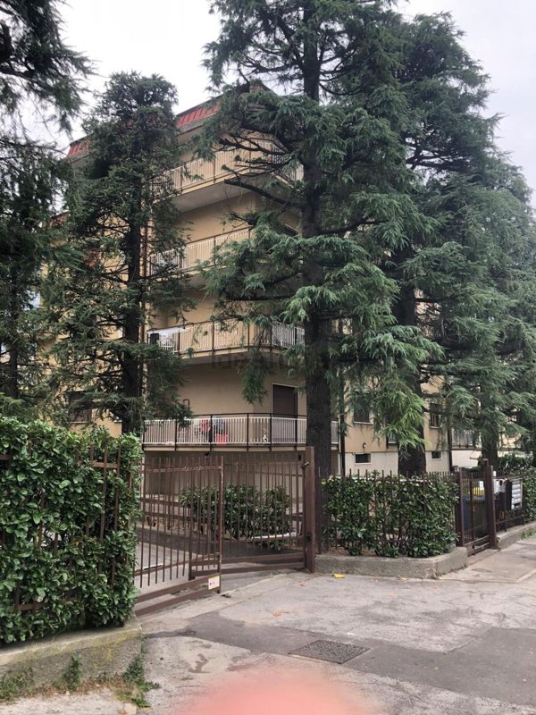 appartamento in affitto a Malgrate in zona Centro