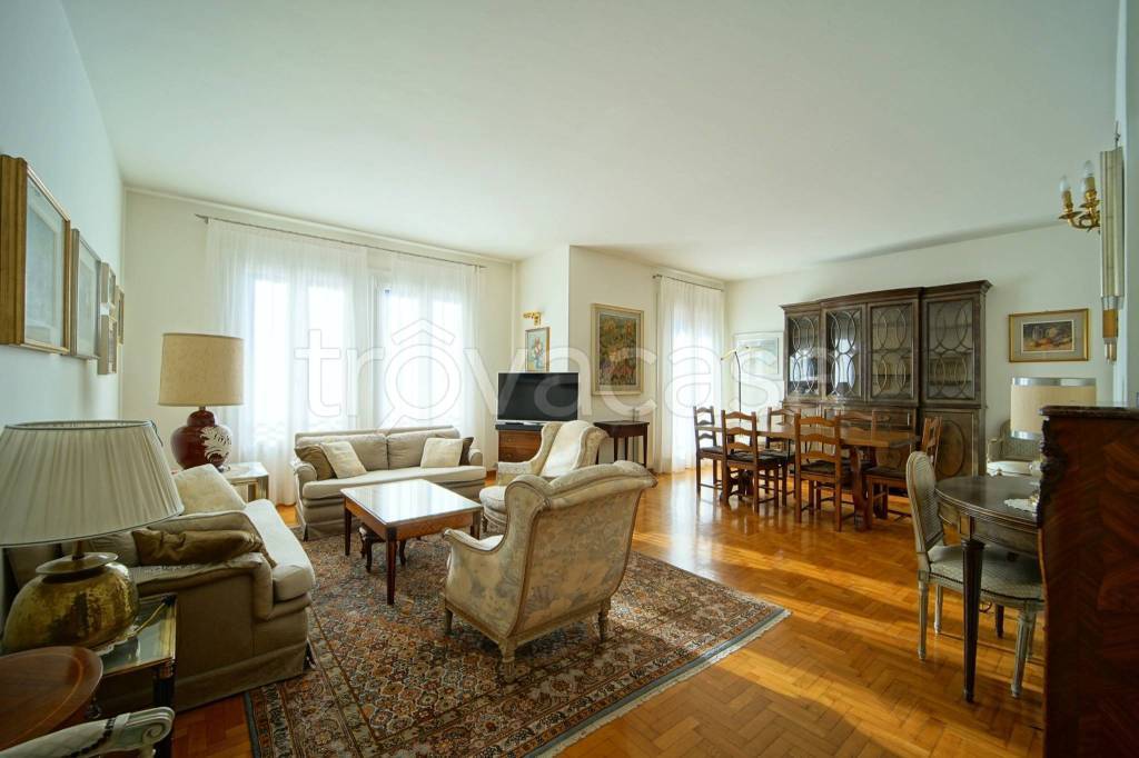 appartamento in affitto a Malgrate