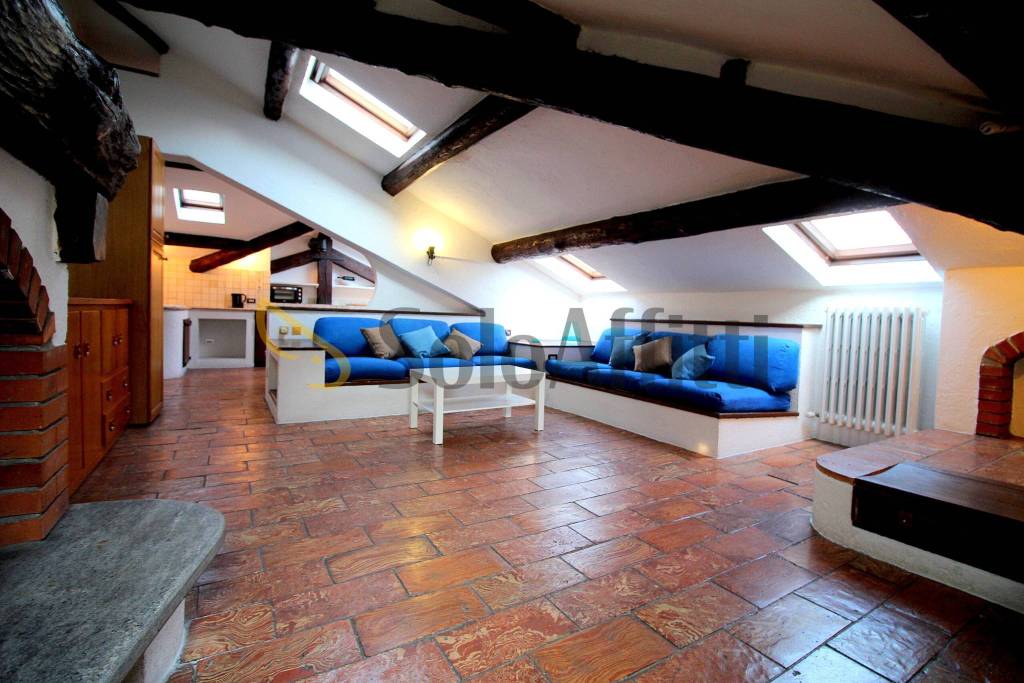 appartamento in affitto a Malgrate in zona Centro