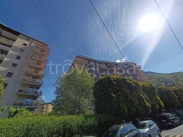 appartamento in affitto a Mandello del Lario