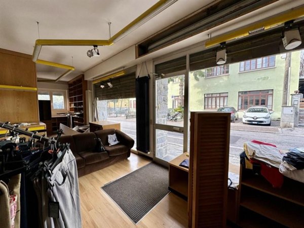 negozio in affitto a Mandello del Lario