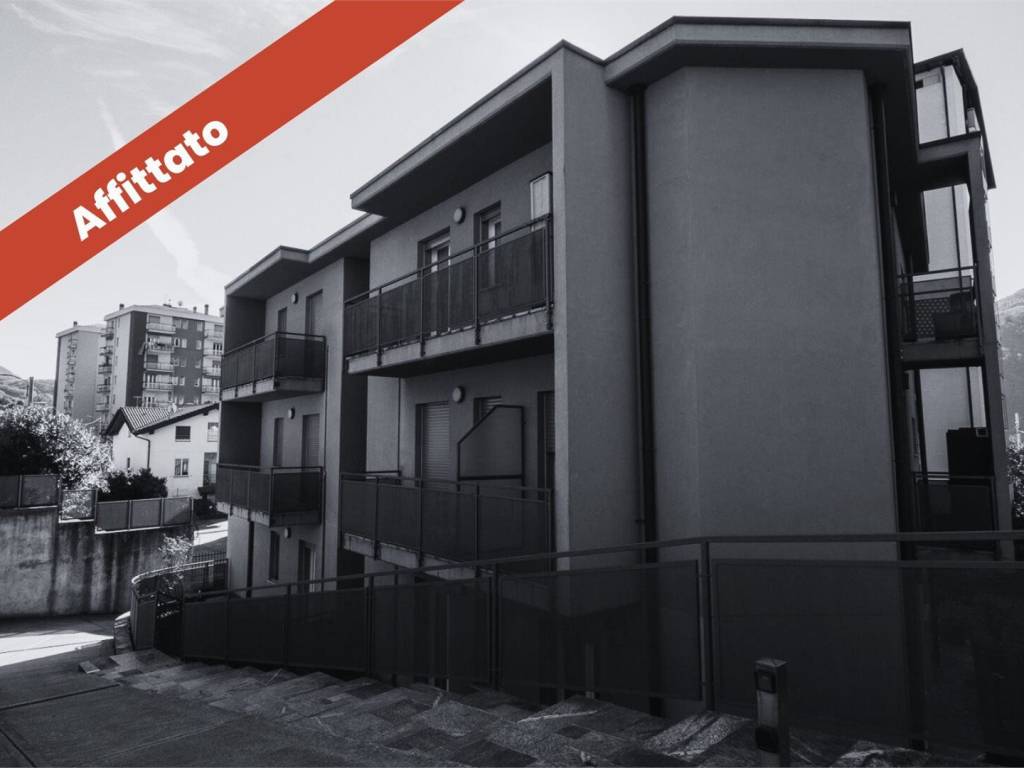 appartamento in affitto a Mandello del Lario