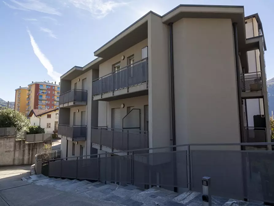 appartamento in affitto a Mandello del Lario