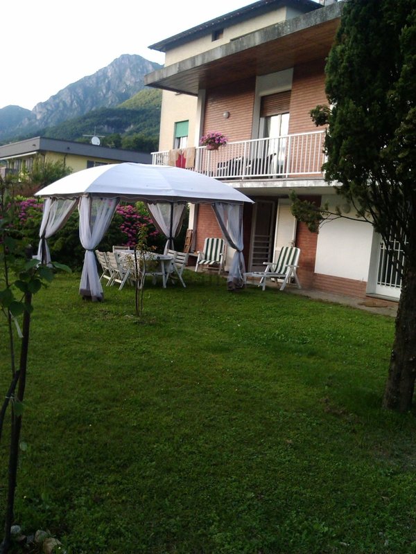 casa indipendente in affitto a Mandello del Lario