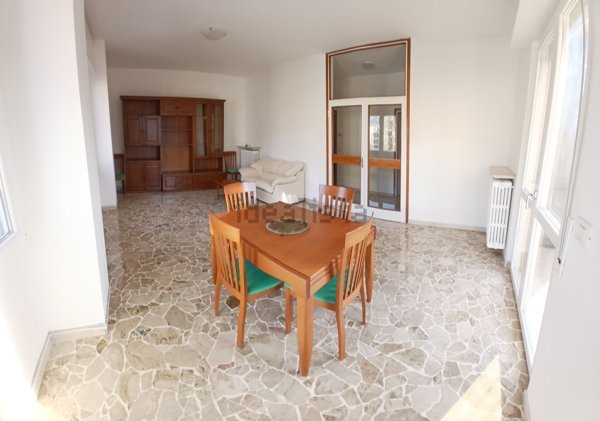 appartamento in affitto a Mandello del Lario