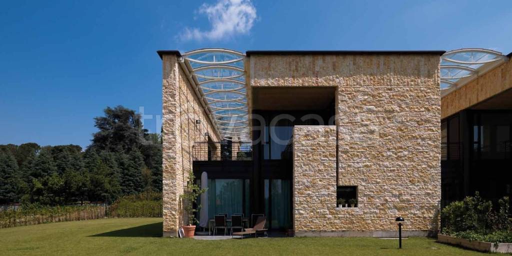 casa indipendente in affitto a Merate
