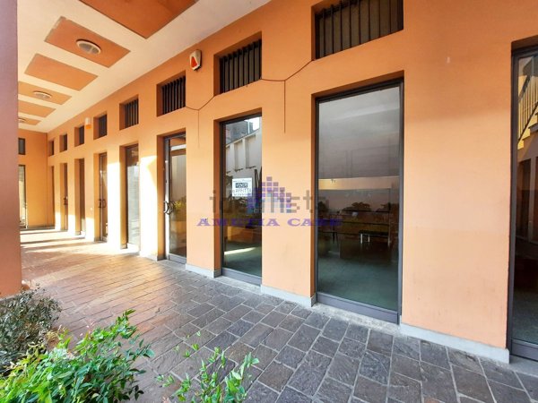 locale di sgombero in affitto a Merate