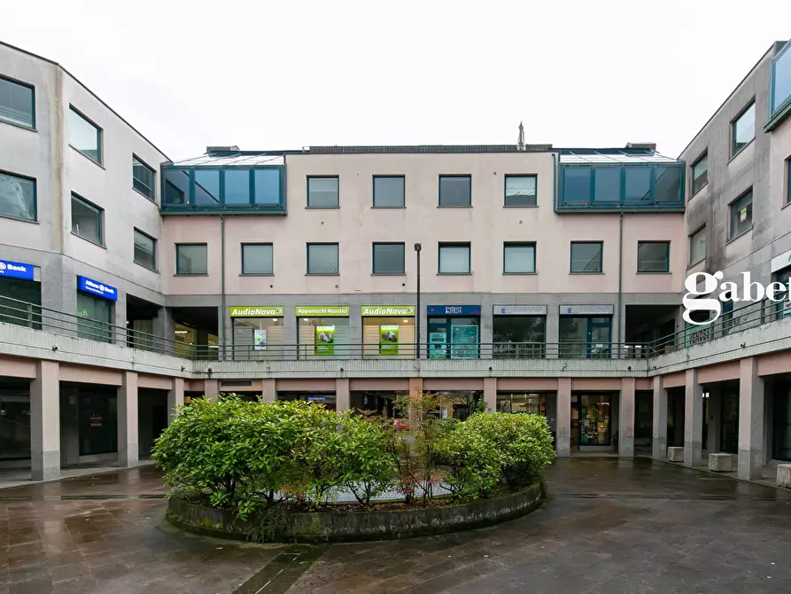 negozio in affitto a Merate