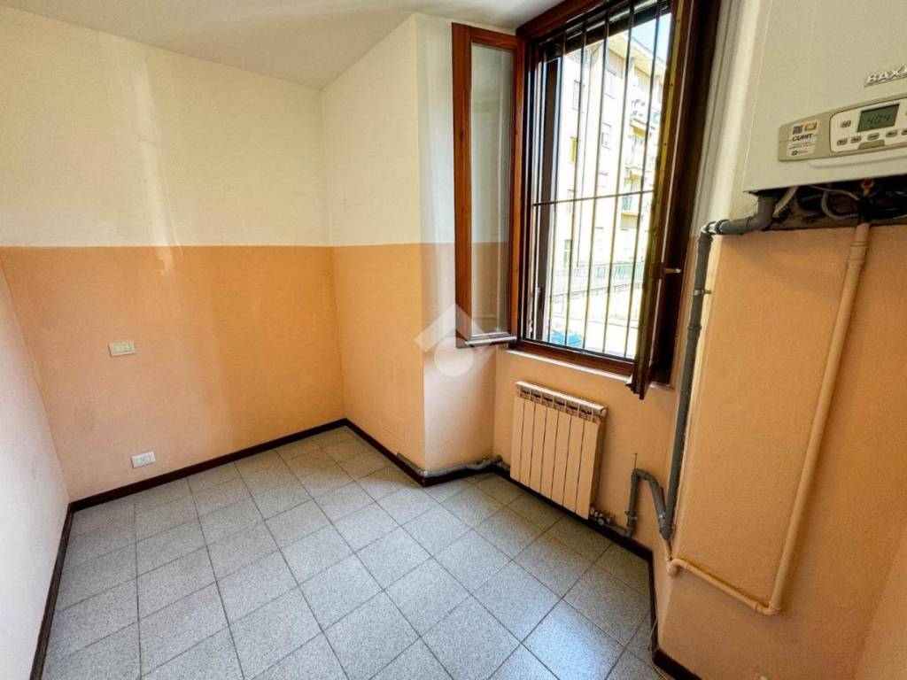 ufficio in affitto a Merate in zona Brugarolo