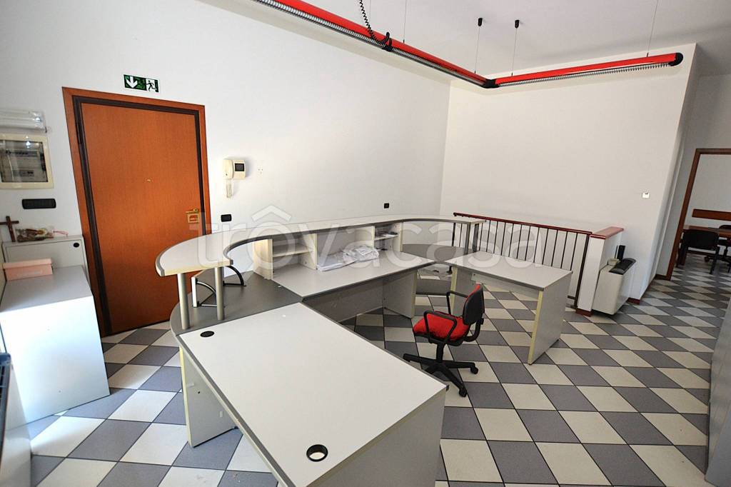 ufficio in affitto a Merate