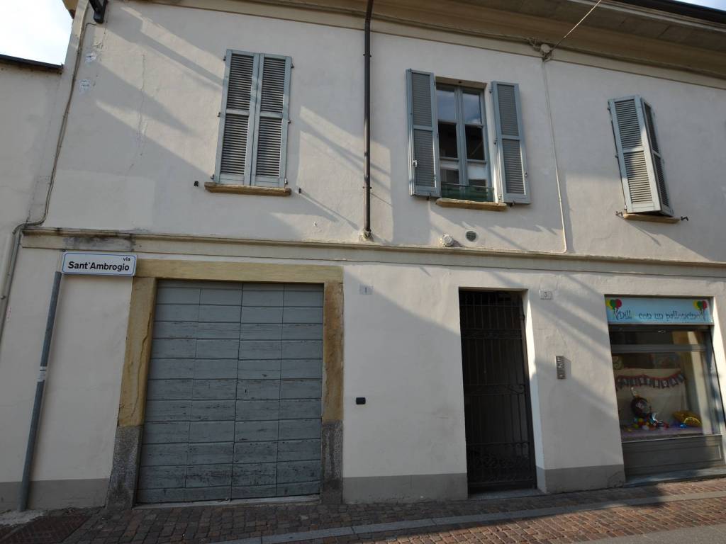 negozio in affitto a Merate