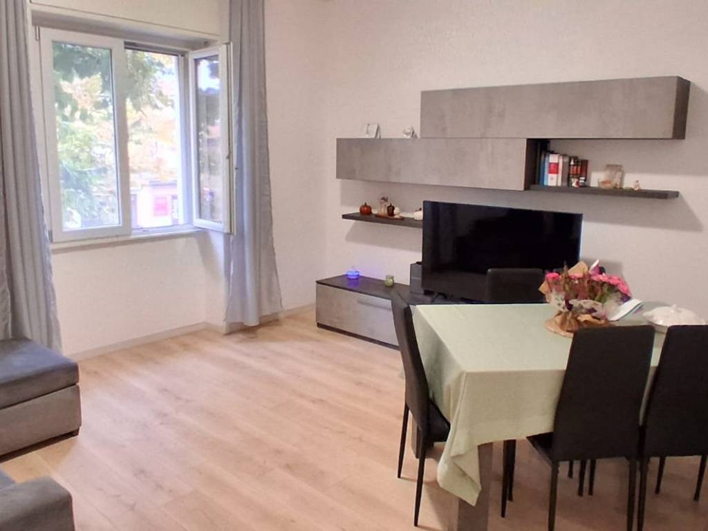 appartamento in affitto a Merate