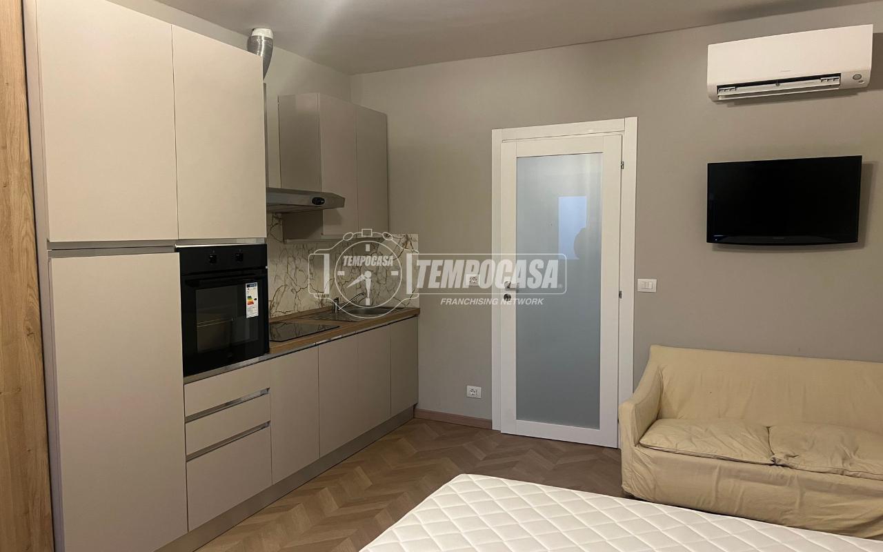 appartamento in affitto a Merate