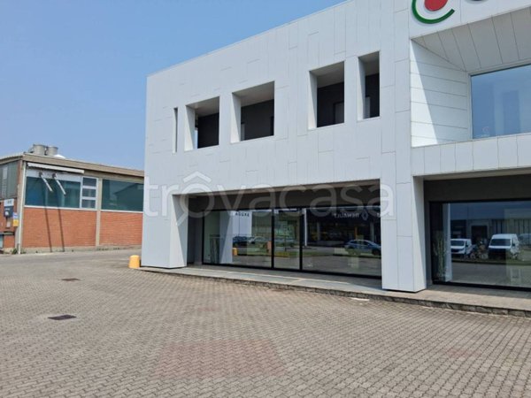 appartamento in affitto a Merate in zona Brugarolo