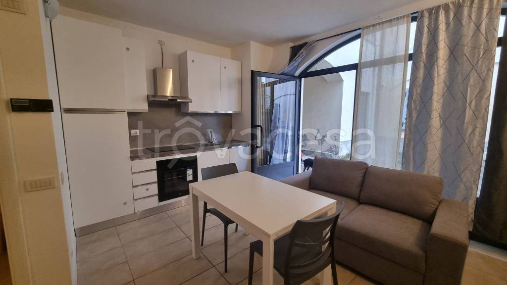 appartamento in affitto a Merate