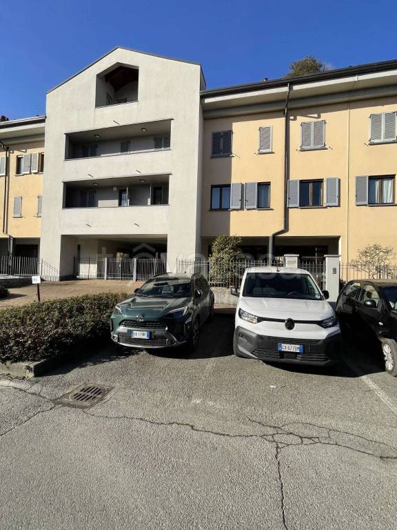 negozio in affitto a Merate