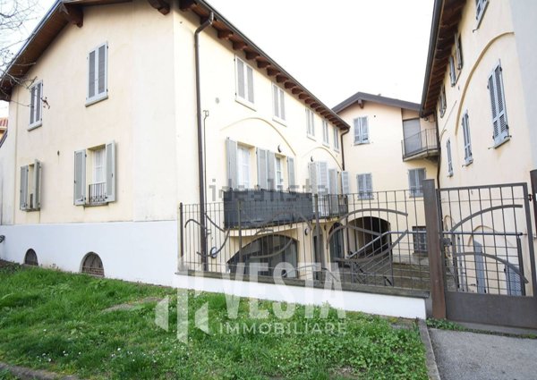 appartamento in affitto a Merate