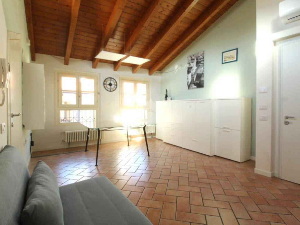 appartamento in affitto a Merate