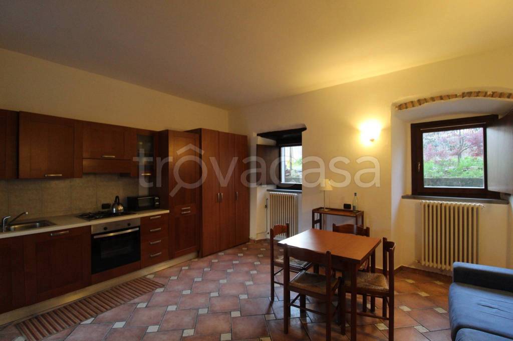 appartamento in affitto a Merate in zona Sartirana