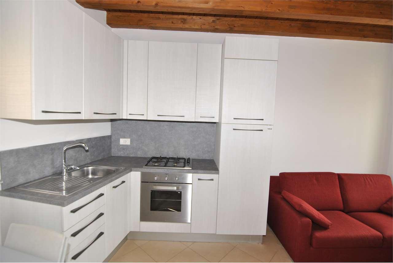 appartamento in affitto a Merate