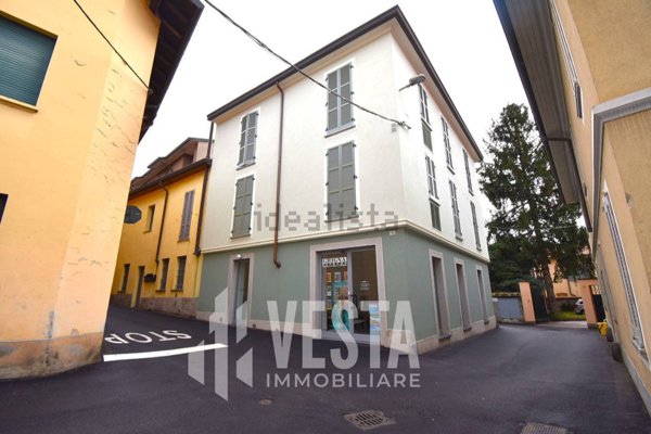 negozio in affitto a Merate