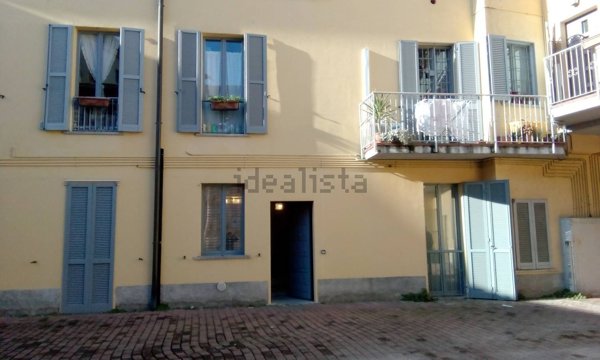 appartamento in affitto a Merate in zona Sartirana