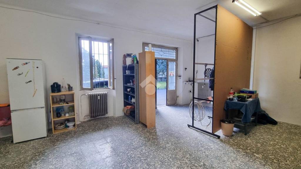 locale commerciale in affitto a Missaglia