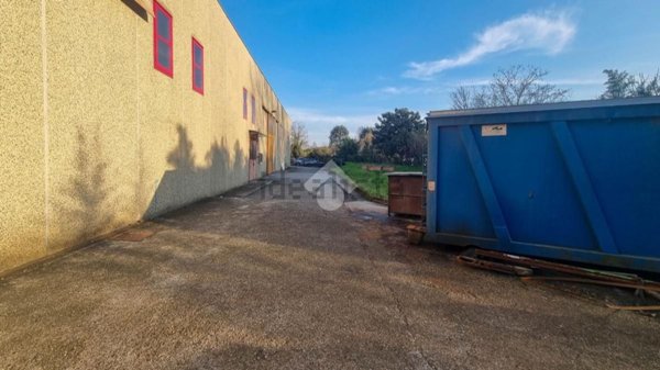capannone in affitto a Missaglia
