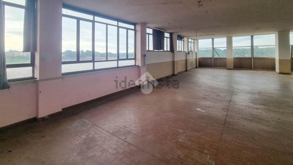 locale commerciale in affitto a Missaglia