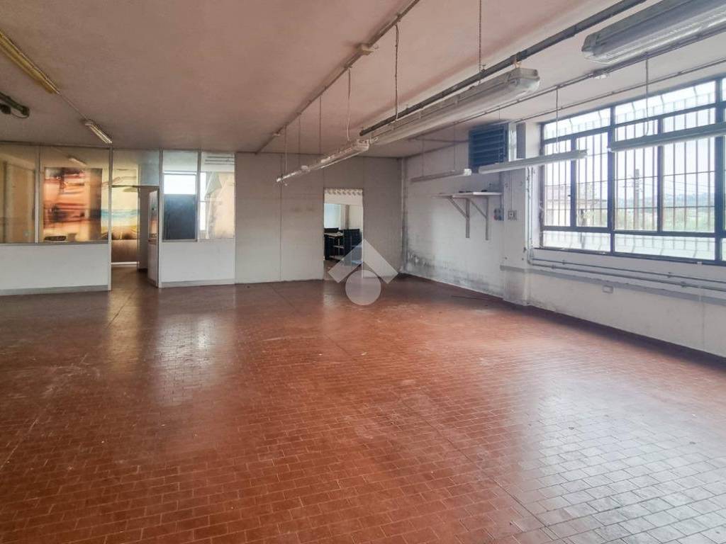 locale commerciale in affitto a Missaglia