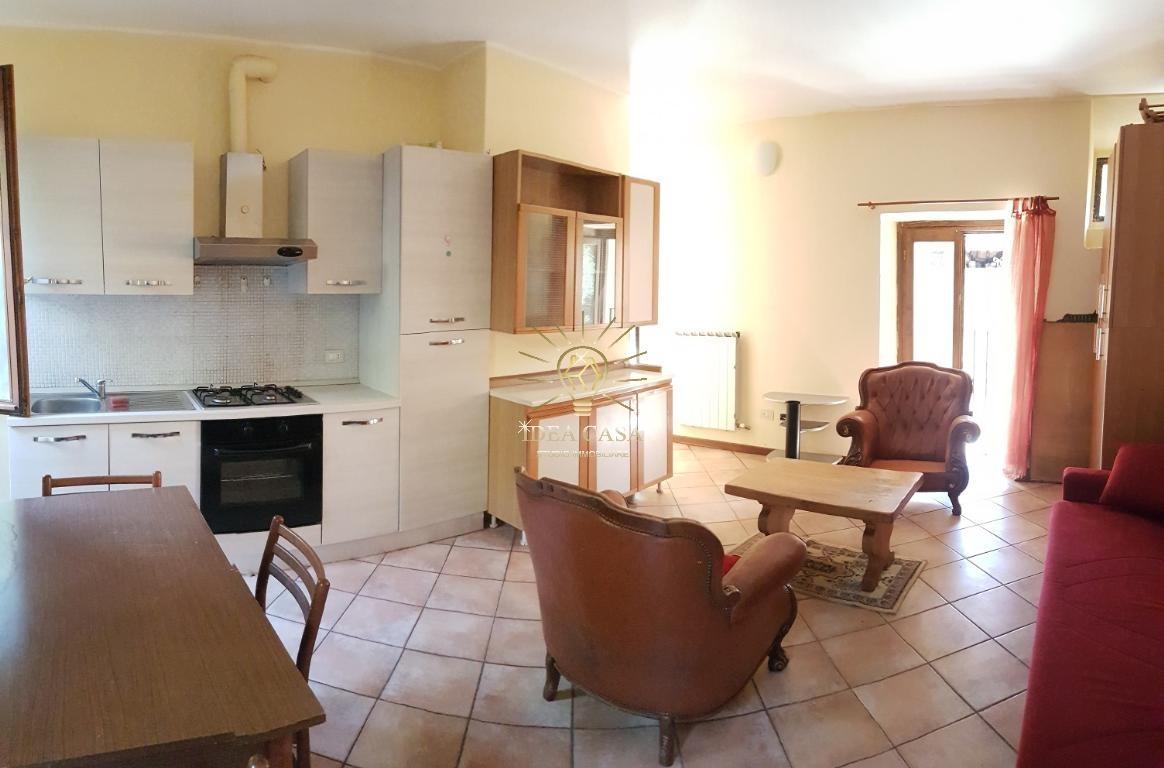 appartamento in affitto a Missaglia in zona Maresso