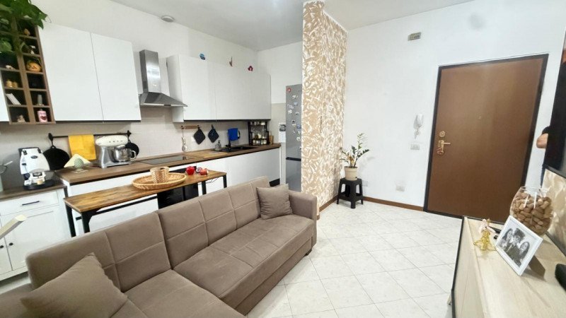 appartamento in affitto a Missaglia in zona Lomaniga