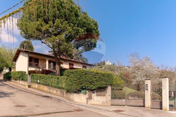 casa indipendente in affitto a Montevecchia
