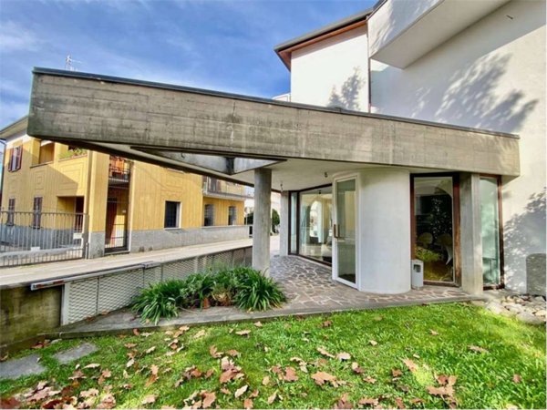 ufficio in affitto ad Oggiono