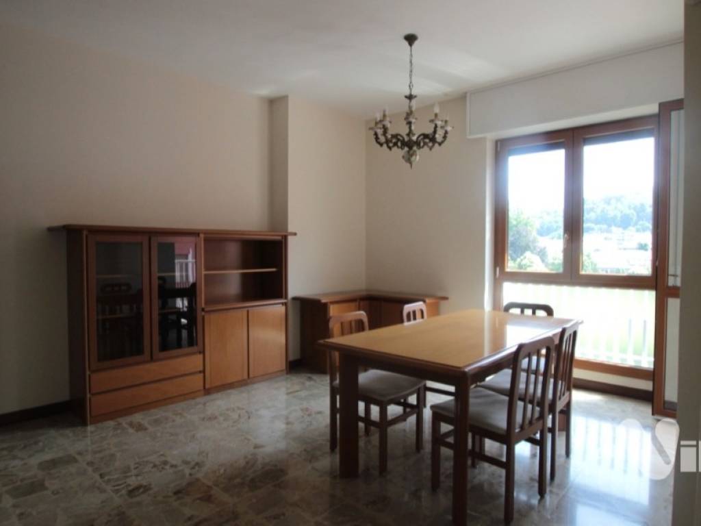 appartamento in affitto ad Oggiono