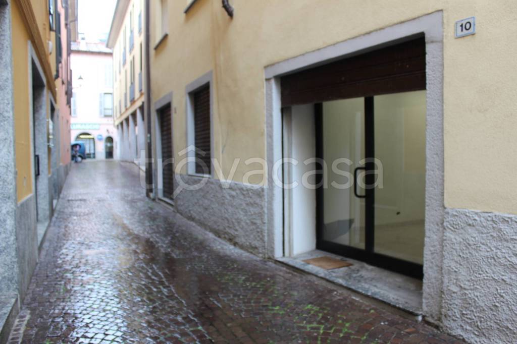 appartamento in affitto ad Oggiono in zona Imberido