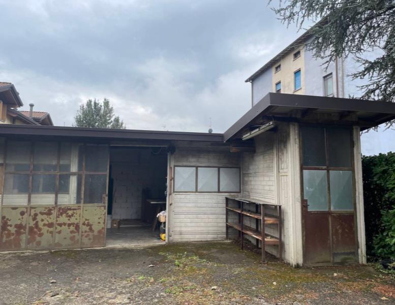 locale commerciale in affitto ad Olgiate Molgora