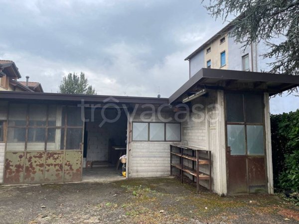 locale commerciale in affitto ad Olgiate Molgora