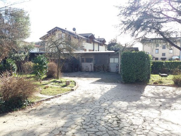 locale di sgombero in affitto ad Olgiate Molgora