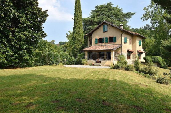 casa indipendente in affitto ad Olgiate Molgora in zona Buttero