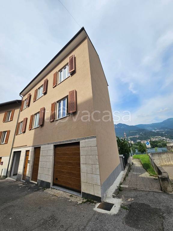 appartamento in affitto ad Olginate