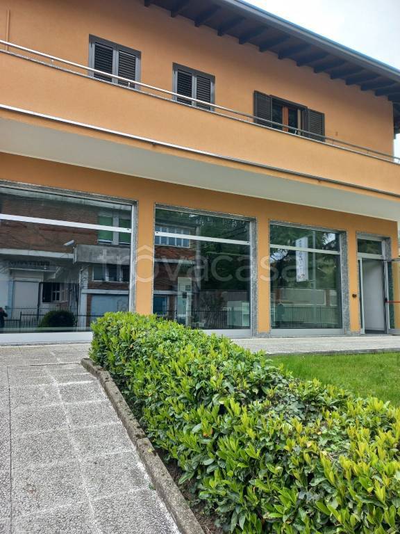 negozio in affitto ad Olginate