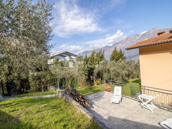 appartamento in affitto ad Oliveto Lario in zona Vassena