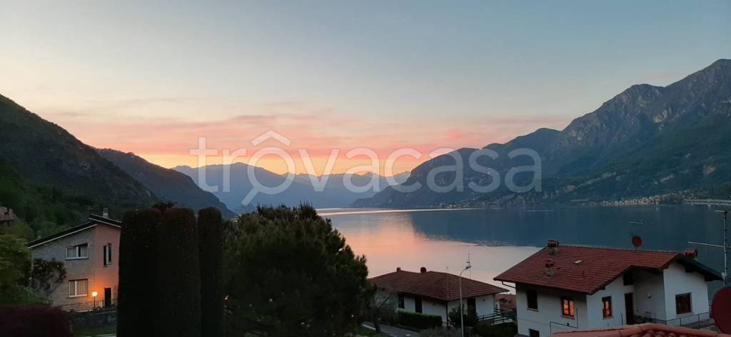 appartamento in affitto ad Oliveto Lario in zona Onno