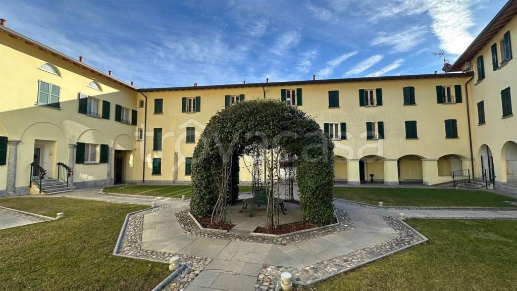 appartamento in affitto a Pescate