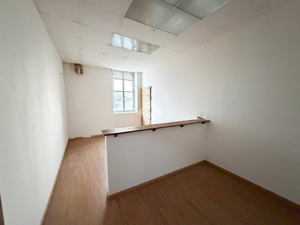 ufficio in affitto a Pescate