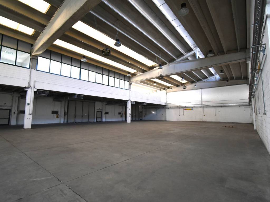 locale commerciale in affitto a Robbiate