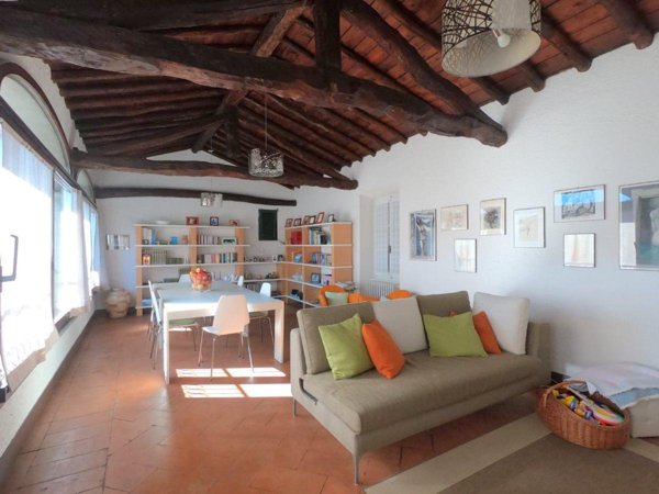 appartamento in affitto a Valmadrera in zona Parè