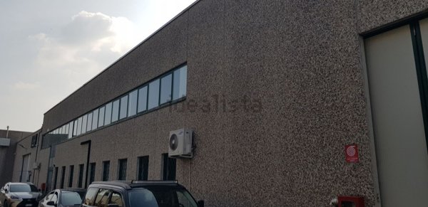 capannone in affitto a Valmadrera