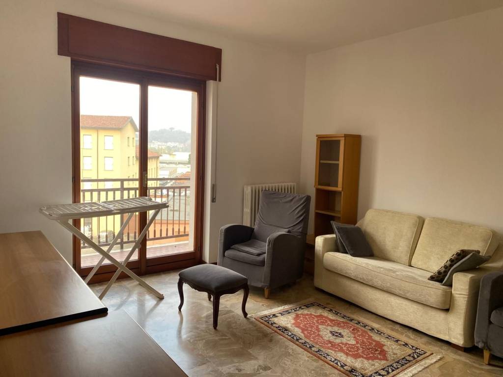 appartamento in affitto a Valmadrera